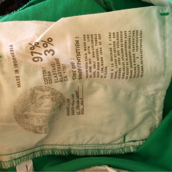 GAP GREEN skinny mini khakis. Size 00. 97% cotton/ 3% elastane. - Picture 4 of 5